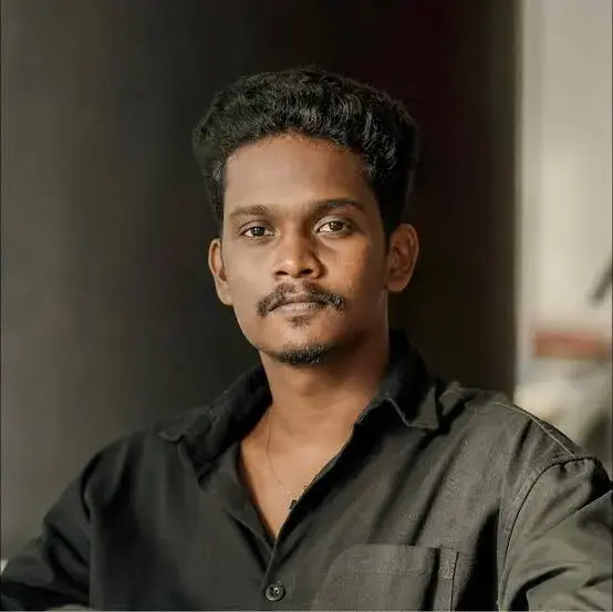 roi specialist in kochi in a black shirt